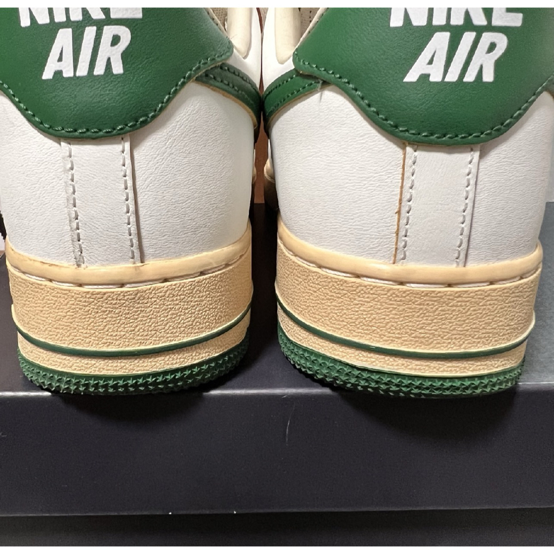 NIKE(ナイキ)のNike WMNS Air Force 1 Low Green Muslin メンズの靴/シューズ(スニーカー)の商品写真