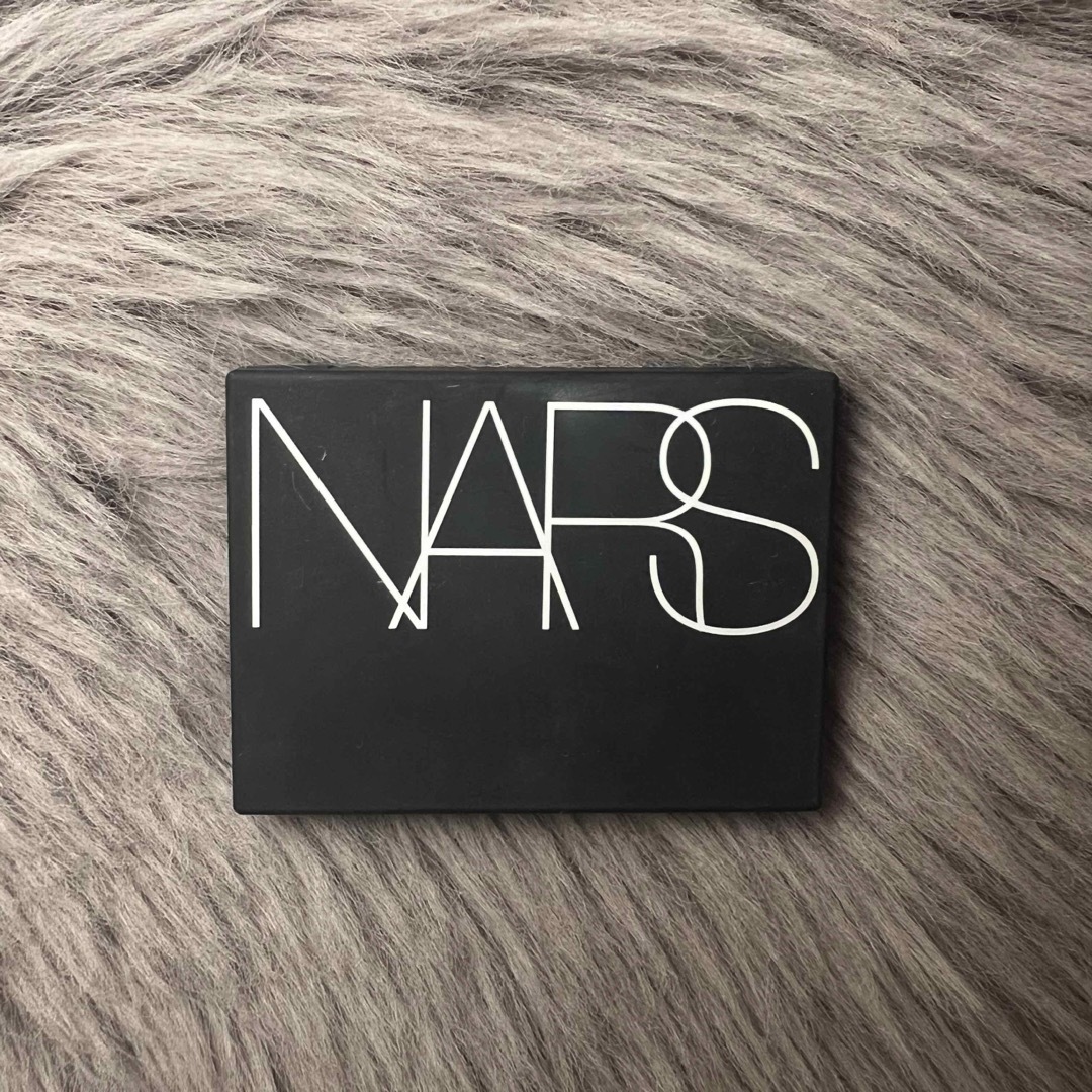 NARS(ナーズ)の67様専用🤍NARS リフ粉 ミニサイズ コスメ/美容のベースメイク/化粧品(フェイスパウダー)の商品写真