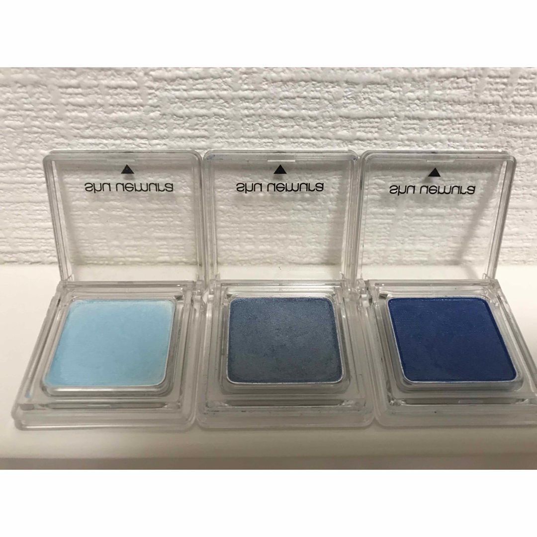 shu uemura(シュウウエムラ)のシュウウエムラ　プレスド　アイシャドー コスメ/美容のベースメイク/化粧品(アイシャドウ)の商品写真