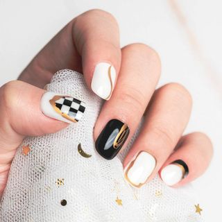 Sun&Beam Nails ネイルチップ ショート ラウンド チェック 短め (ネイルケア)