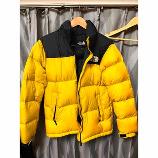 ノースフェイス(THE NORTH FACE) ダウンジャケット(メンズ)（イエロー