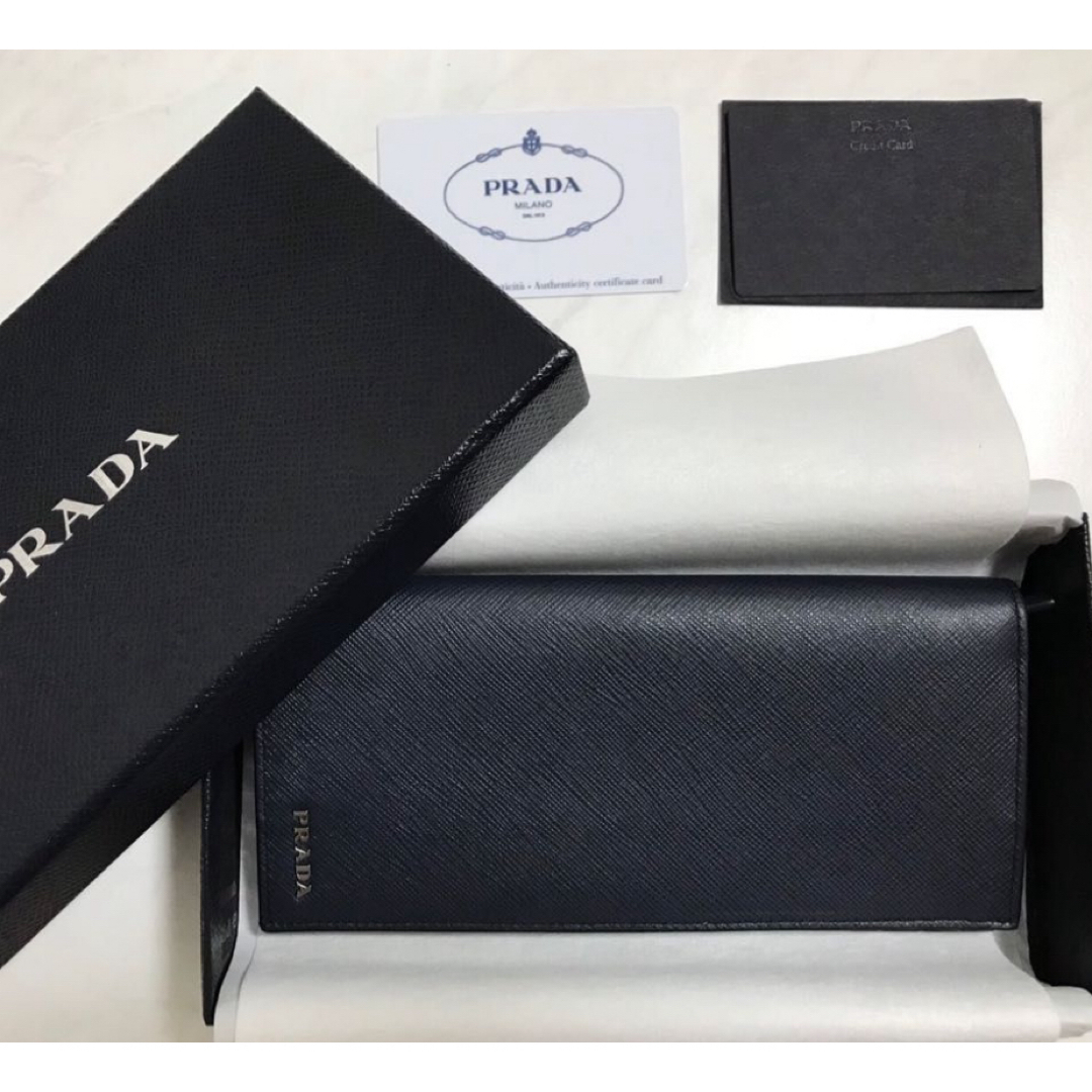 新品未使用 PRADA 長財布 サフィアーノ レアなモデル長財布