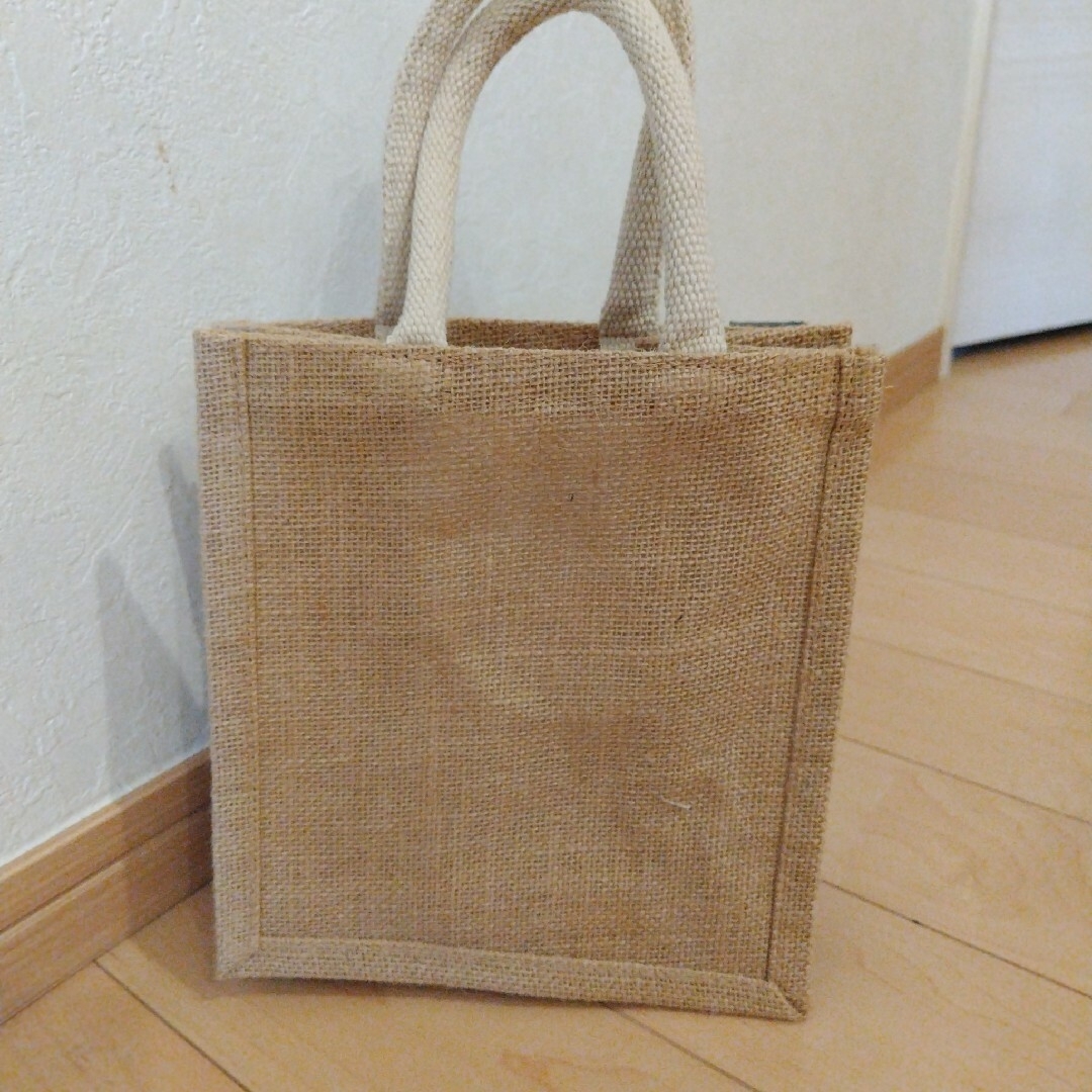 MUJI (無印良品)(ムジルシリョウヒン)のハンドメイド　ジュートバッグ　インド刺繍リボン　ネコ柄 ハンドメイドのファッション小物(バッグ)の商品写真