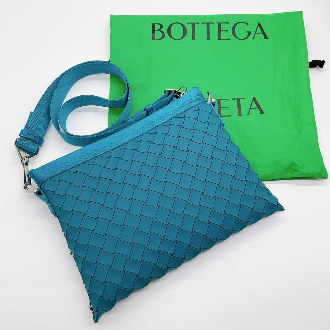 Bottega Veneta(ボッテガヴェネタ)の【新品未使用】BOTTEGA VENETA ショルダーバッグ　ラバー　水色 レディースのバッグ(ショルダーバッグ)の商品写真