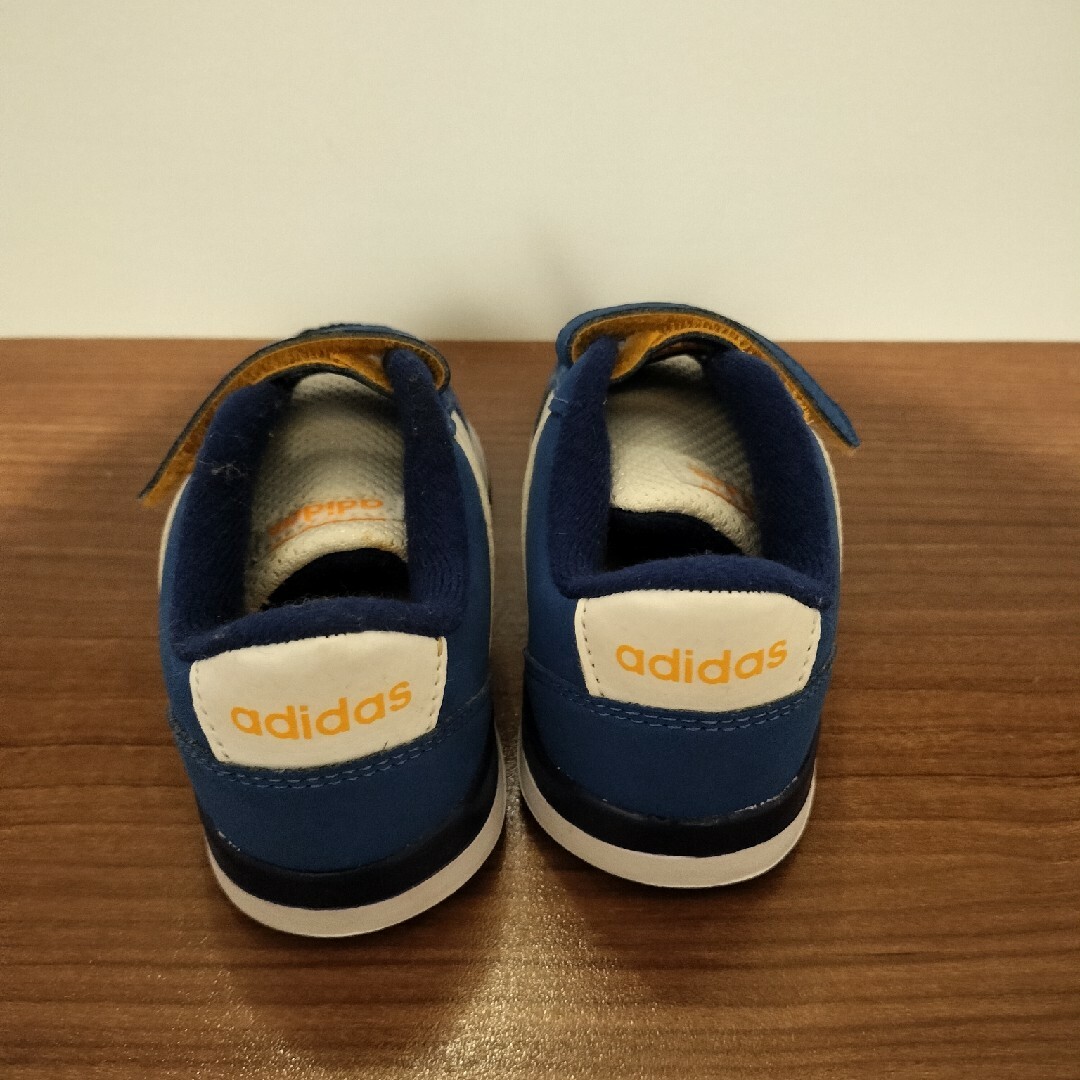 adidas(アディダス)のアディダス（adidas）スニーカー　13.0cm キッズ/ベビー/マタニティのベビー靴/シューズ(~14cm)(スニーカー)の商品写真