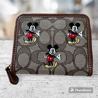 コーチ(COACH)のCOCAH×DIsney コラボ商品　折りたたみ財布　ユニセックス♡(財布)