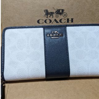 コーチ(COACH)のCOACH 長財布　白系シグネチャー青のワンポイント(財布)