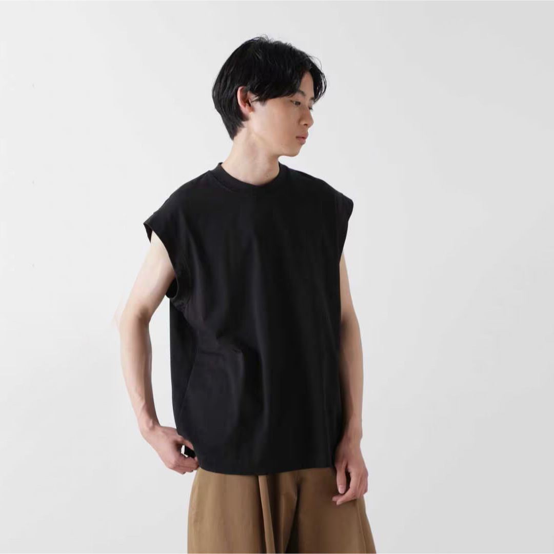 STUDIO NICHOLSON(スタジオニコルソン)のMRCRIZED COTTON LOGO SLEEVELESS T-SHIRT メンズのトップス(Tシャツ/カットソー(半袖/袖なし))の商品写真