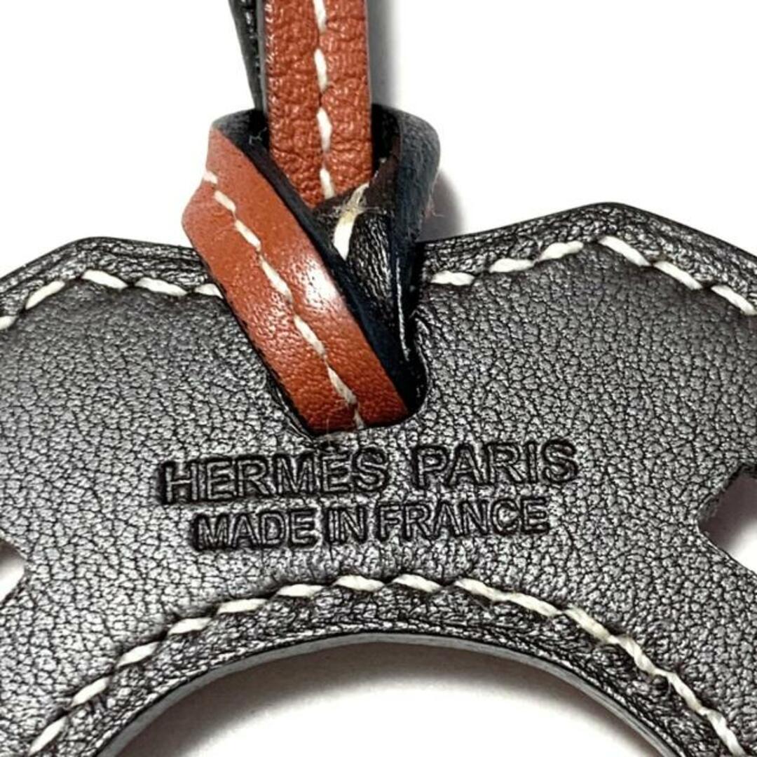 【洗練された上質レザー♪】HERMES キーホルダー HERMES - エルメス キーホルダー(チャーム) レザーの通販 by