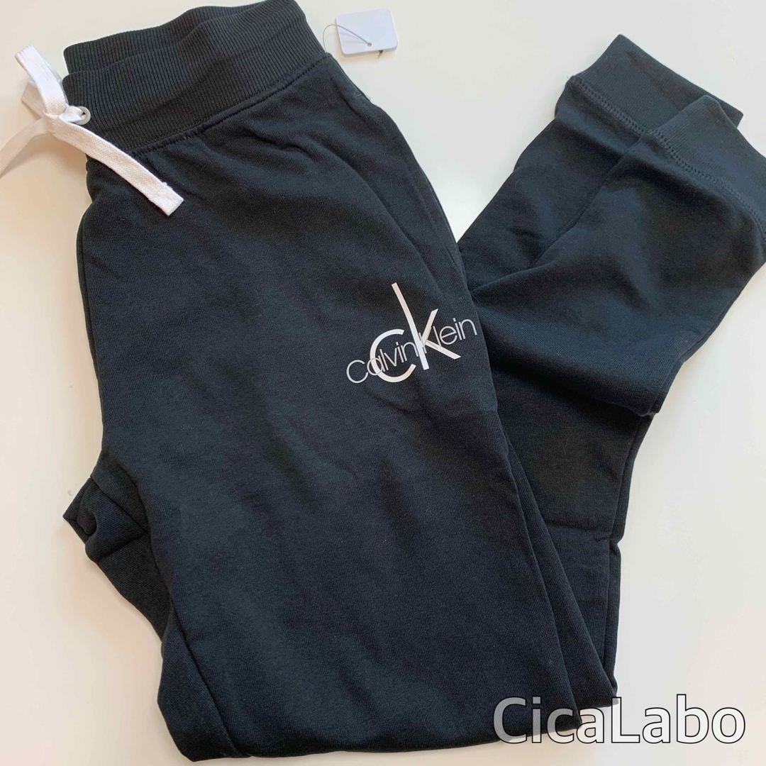 Calvin Klein(カルバンクライン)の【新品】カルバンクライン トレーナー スウェット セットアップ ブラック XS レディースのトップス(トレーナー/スウェット)の商品写真