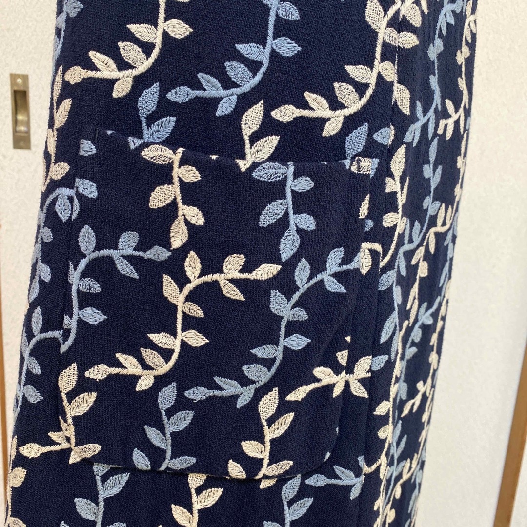 mina perhonen(ミナペルホネン)のサリースコット　刺繍ワンピース　美品 レディースのワンピース(ロングワンピース/マキシワンピース)の商品写真