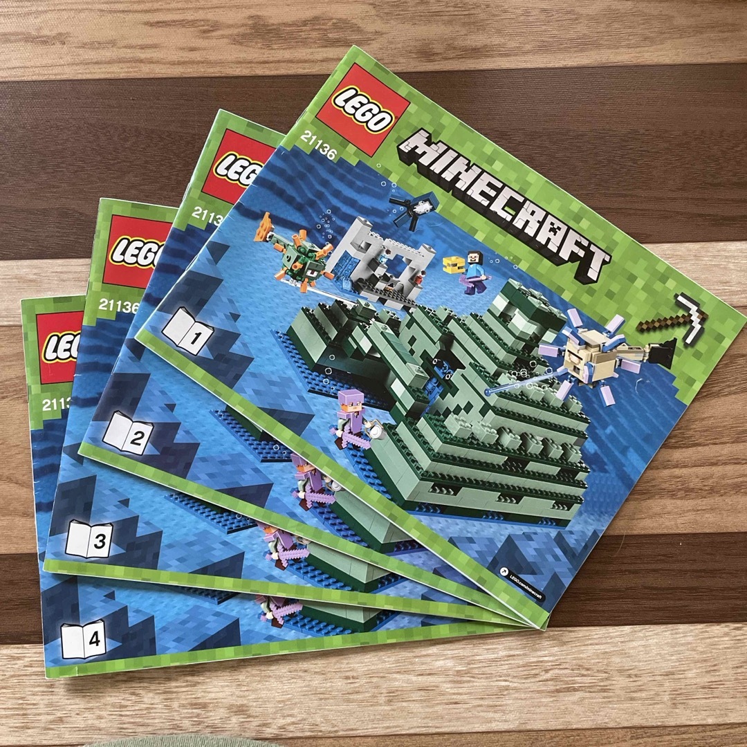 レゴ マインクラフト(レゴマインクラフト)のLEGO MINECRAFT 海底遺跡21136 キッズ/ベビー/マタニティのおもちゃ(積み木/ブロック)の商品写真