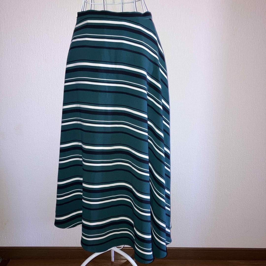 ELLE(エル)のELLEフレアスカート レディースのスカート(ロングスカート)の商品写真