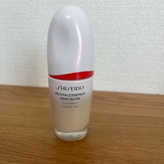 シセイドウ(SHISEIDO (資生堂))の資生堂　リバイタルエッセンススキングロウ　ファンデーション　130 オパール(ファッション/美容)