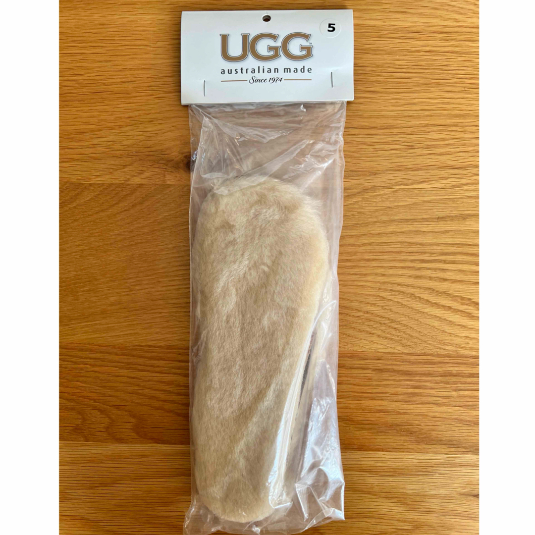 UGG AUSTRALIA(アグオーストラリア)の◾️新品◾️ボアインソール　ムートン　UGG  US5 レディースの靴/シューズ(その他)の商品写真