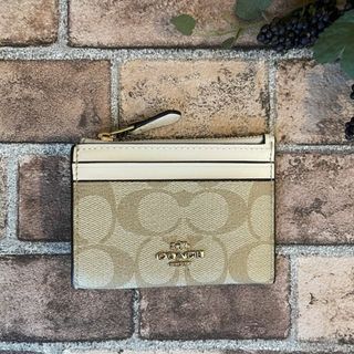 コーチ(COACH)のCOACH(コーチ) コインケース ライトカーキ ホワイト(コインケース)