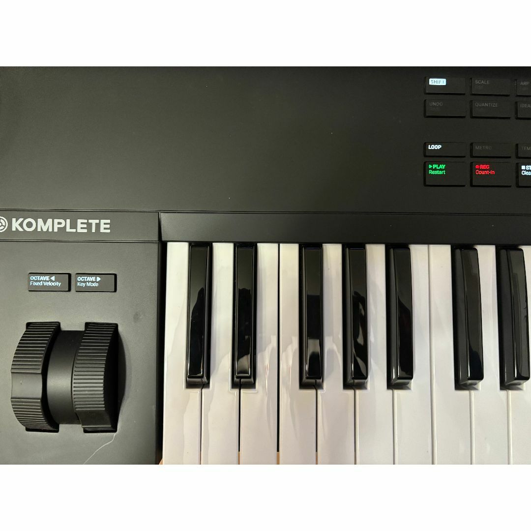 NATIVE INSTRUMENTS(ネイティブインストゥルメンツ)のNATIVE INSTRUMENTS KOMPLETE KONTROL A61 楽器のDTM/DAW(MIDIコントローラー)の商品写真