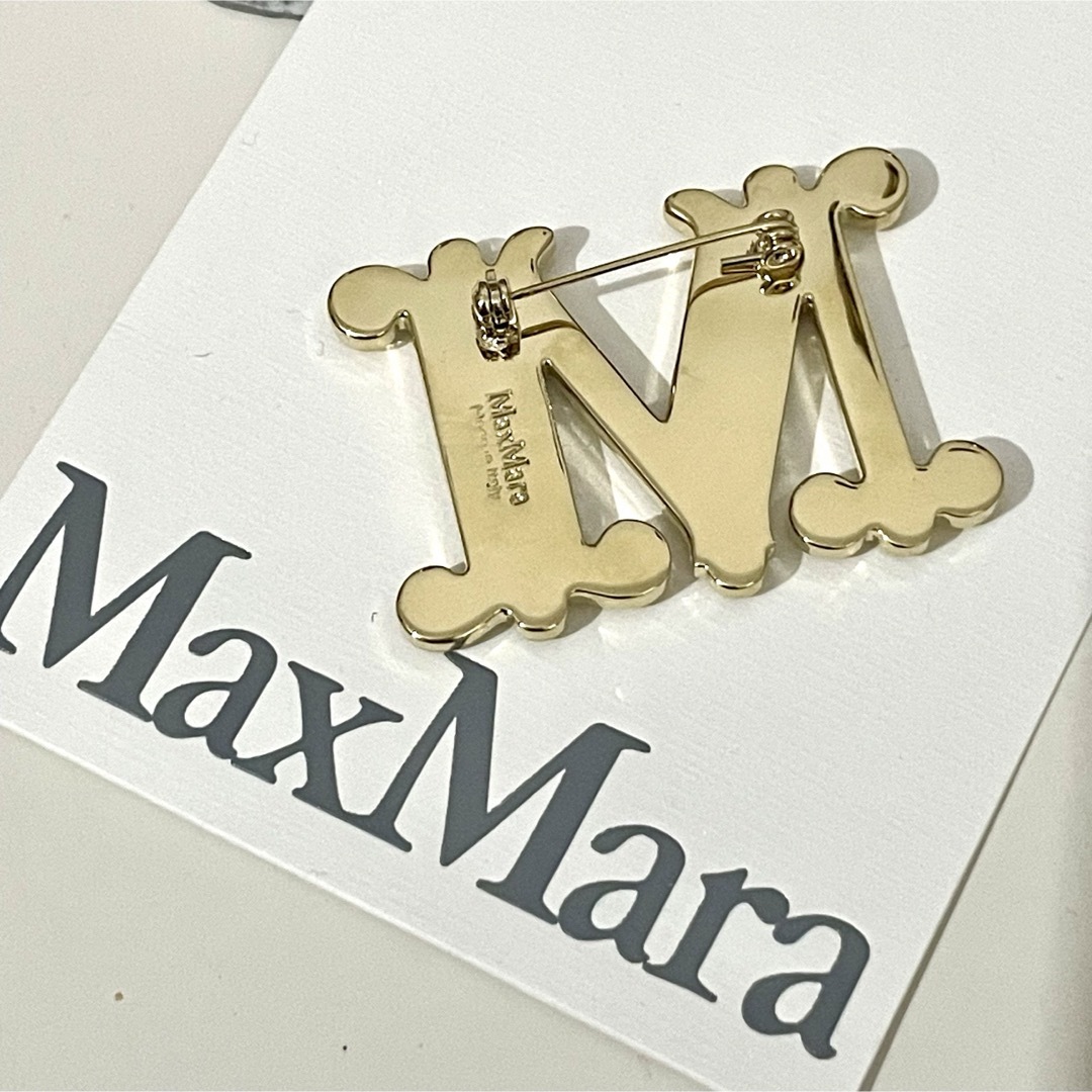 Max Mara(マックスマーラ)のMax mara クリスタルのブローチ ポーチなし レディースのアクセサリー(ブローチ/コサージュ)の商品写真