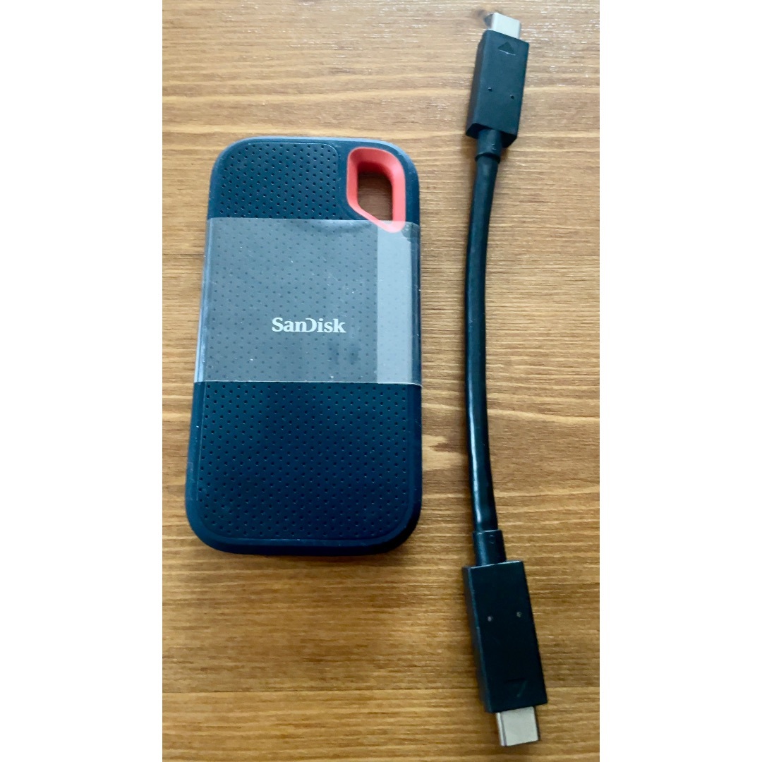 SanDisk Extreme Portable SSD 2TB SanDisk Extreme Portable SSD 2TB