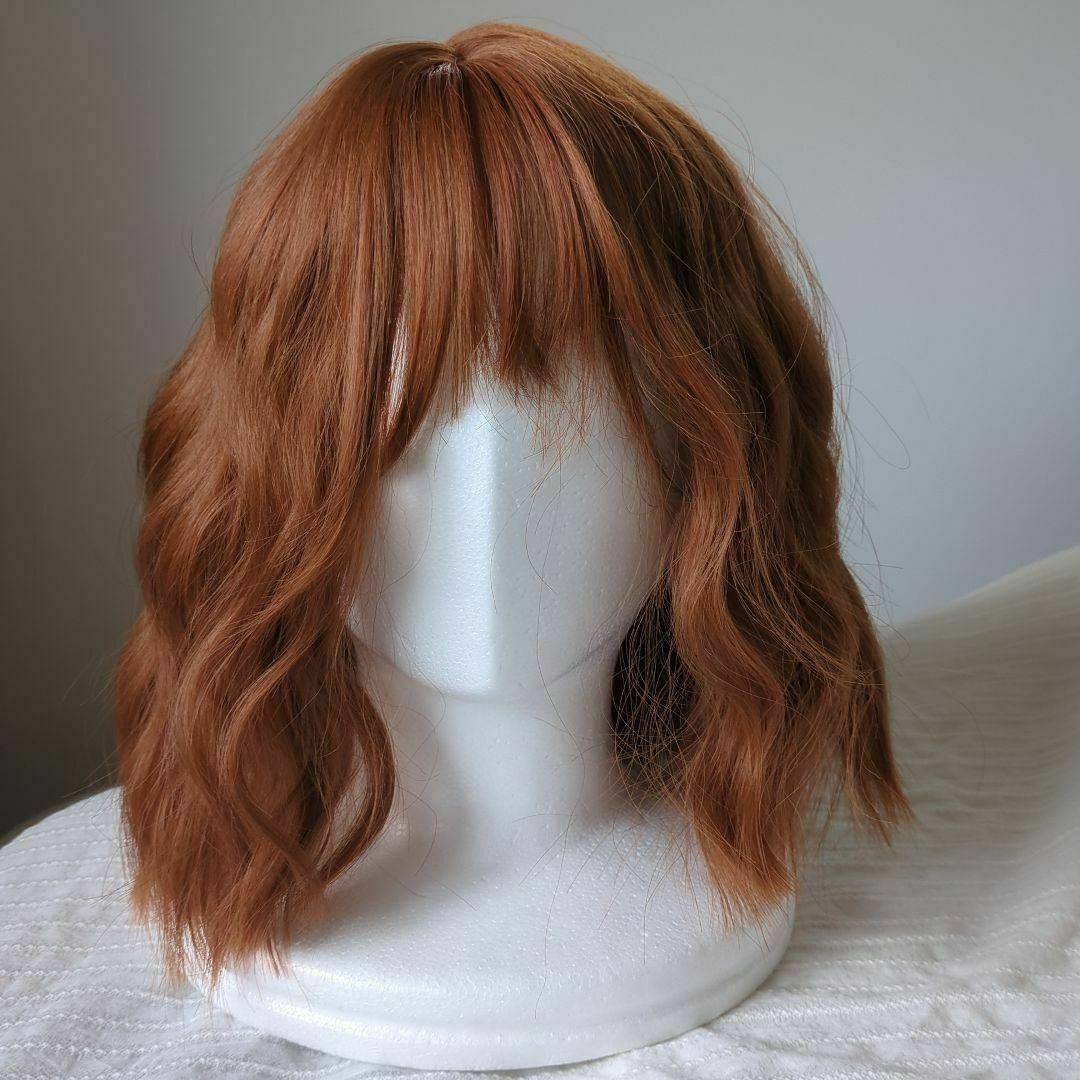 580 フルウィッグ　オレンジ　ウェーブボブ　コスプレ　変装　女装　wig 自然 レディースのウィッグ/エクステ(ロングカール)の商品写真