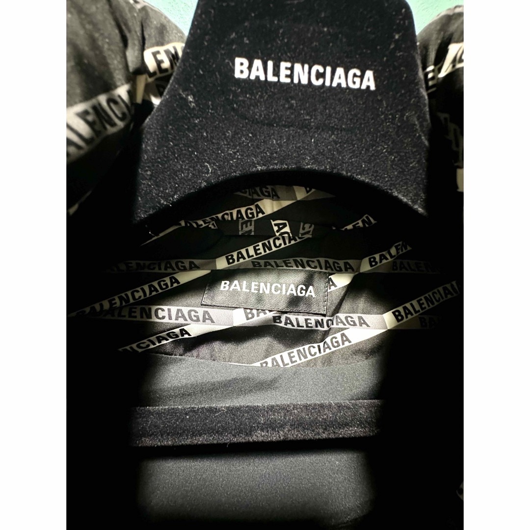 Balenciaga(バレンシアガ)のバレンシアガ　ダウン　46 メンズのジャケット/アウター(ダウンジャケット)の商品写真