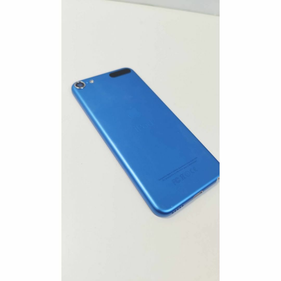 Apple(アップル)のApple iPod touch 第6世代 MKH22J/A (A1574) スマホ/家電/カメラのオーディオ機器(ポータブルプレーヤー)の商品写真