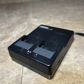 ビクター(Victor)のVictor AC ADAPTER CHARGER AA-V90 純正２連充電器(ビデオカメラ)