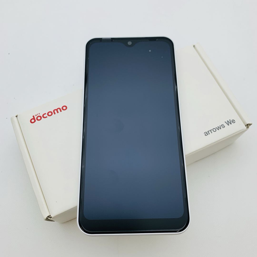 arrows(アローズ)のarrows We F-51B ドコモ　72149 スマホ/家電/カメラのスマートフォン/携帯電話(スマートフォン本体)の商品写真