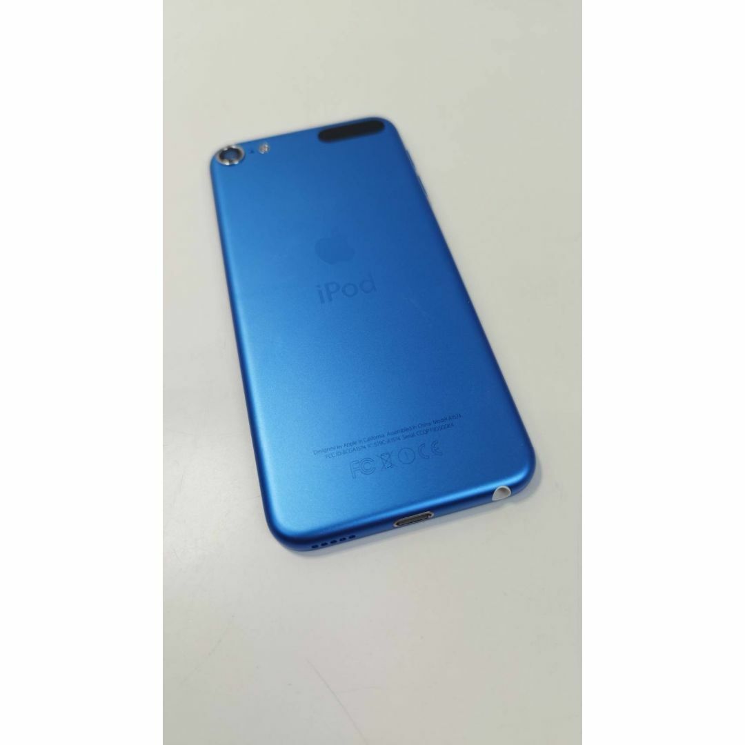 Apple(アップル)のApple iPod touch 第6世代 MKH22J/A (A1574) スマホ/家電/カメラのオーディオ機器(ポータブルプレーヤー)の商品写真