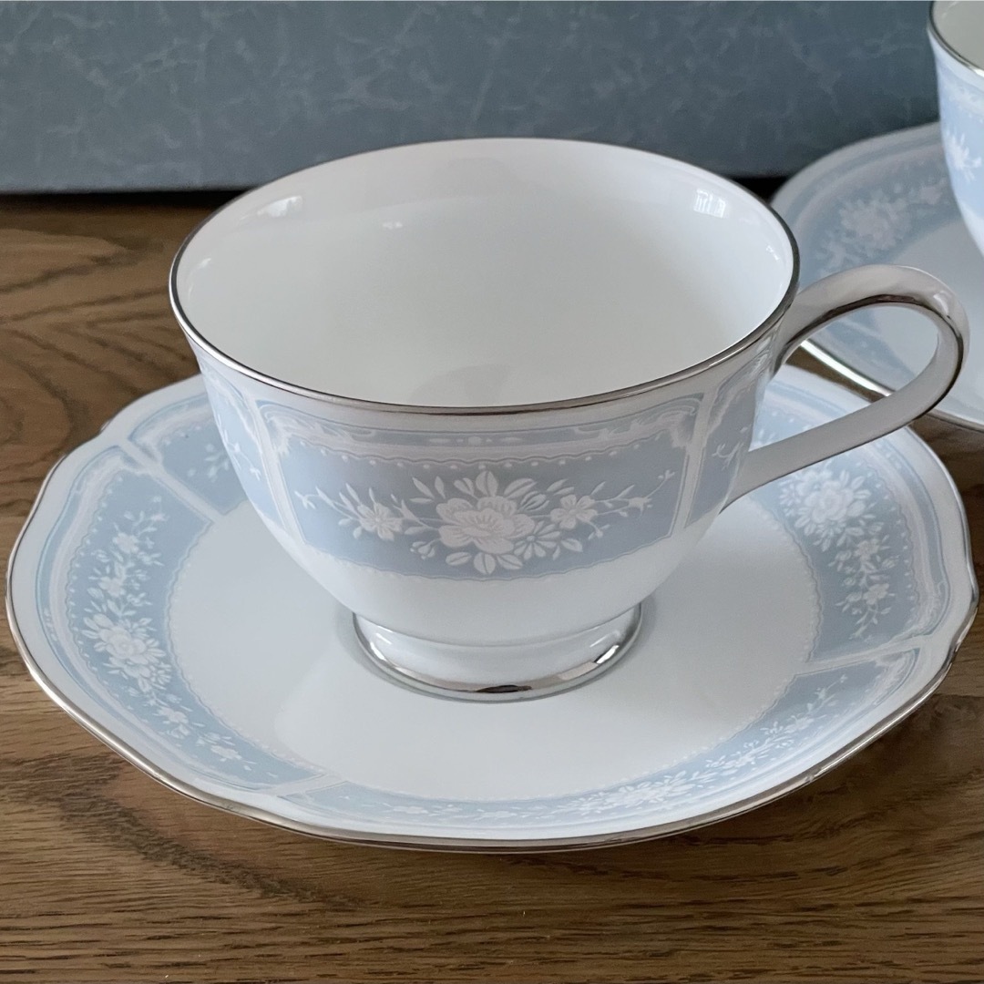 Noritake(ノリタケ)のノリタケ レースウッドゴールド カップ＆ソーサー2客セット インテリア/住まい/日用品のキッチン/食器(食器)の商品写真