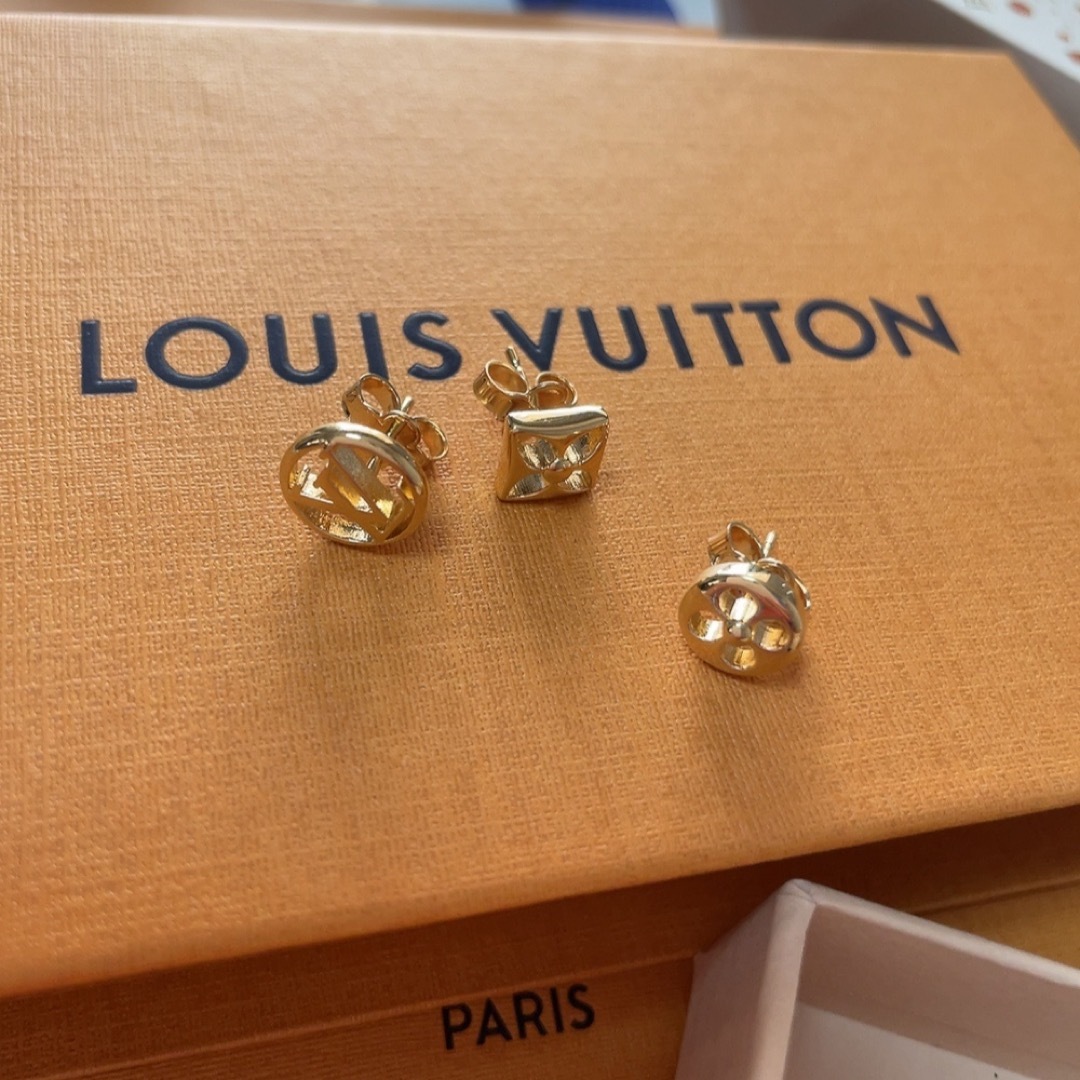 LOUIS VUITTON - 新品未使用 ルイヴィトン ピアス 3個セット LOUIS VUITTON - 新品未使用 ルイヴィトン ピアス 3個セット