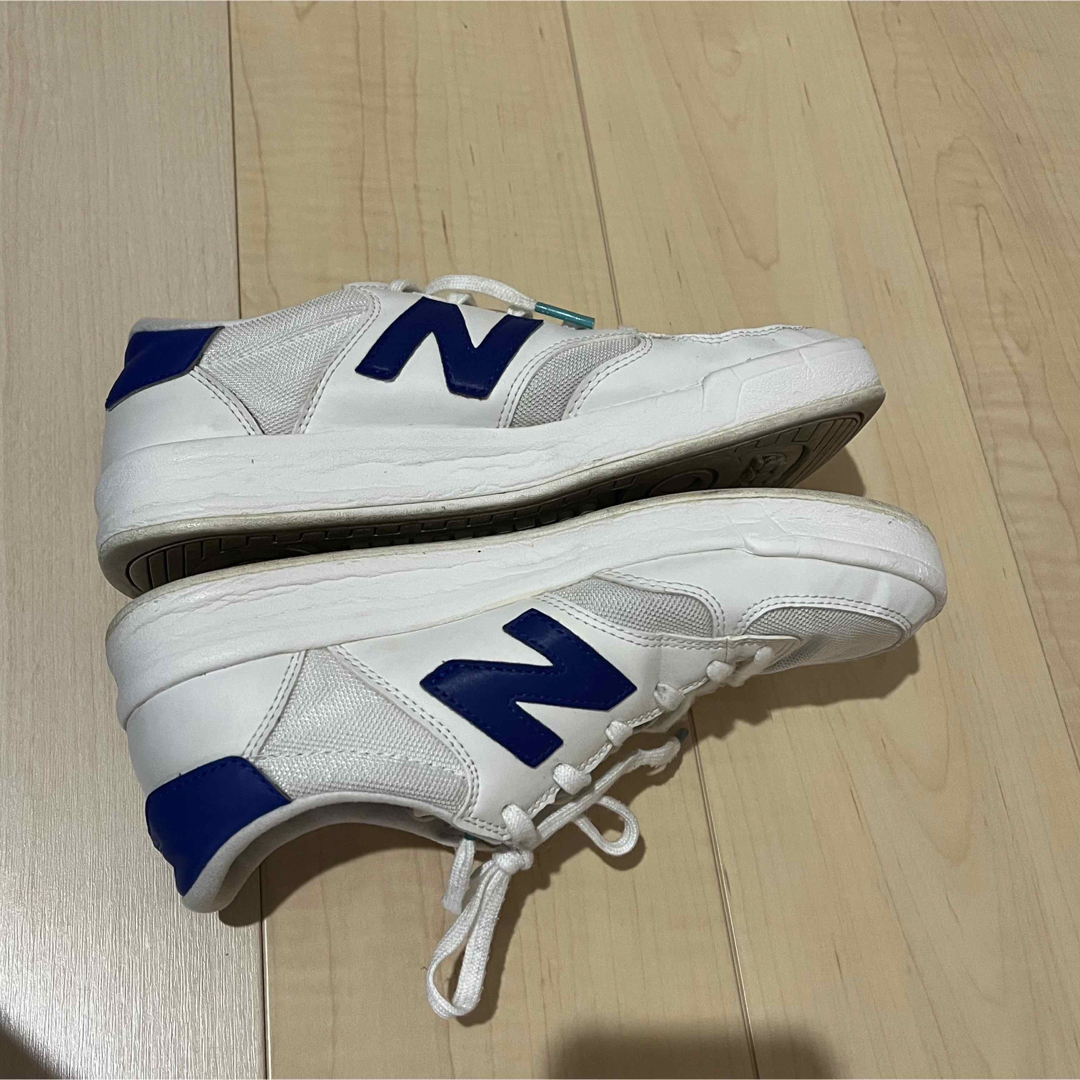 New Balance(ニューバランス)のNB WRT300 CE ホワイト/ブルー 24.5cm レディースの靴/シューズ(スニーカー)の商品写真