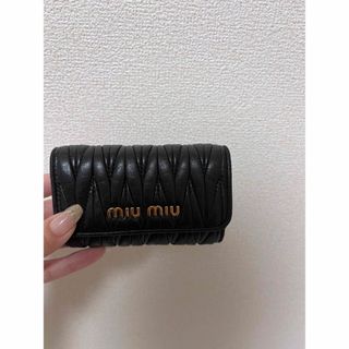 ミュウミュウ(miumiu)のmiumiu キーケース(キーケース)