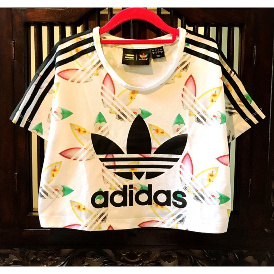 adidas(アディダス)のアディダス ファレルウィリアムス あゆ着用 Tシャツ ジャージ 花柄 ヨガウェア レディースのトップス(Tシャツ(半袖/袖なし))の商品写真