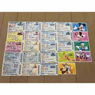 ディズニー(Disney)の【美品】5000円引き！保存版！使用済みのディズニーパスポート他50枚まとめ売り(遊園地/テーマパーク)