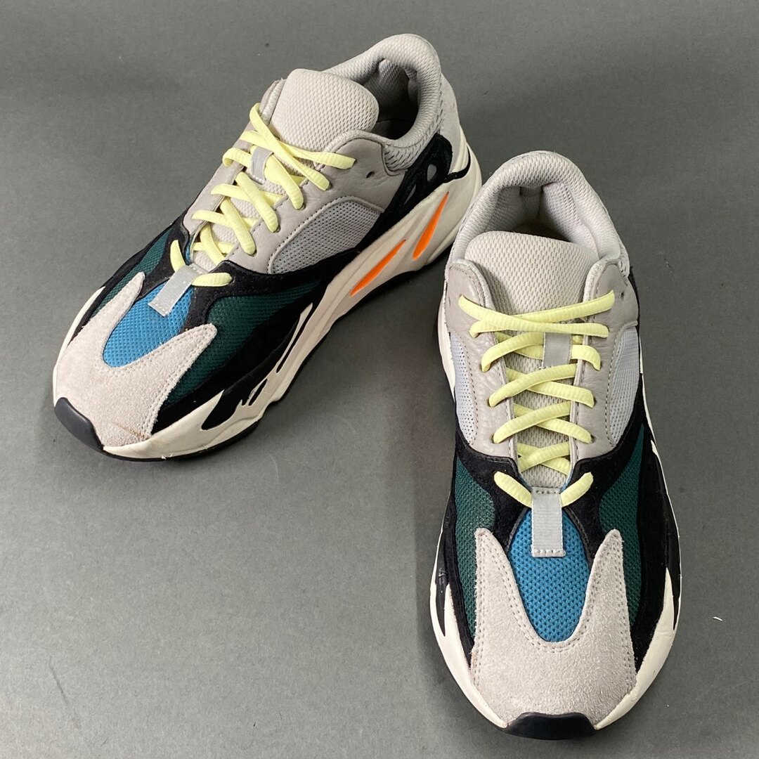 adidas(アディダス)の1L21 adidas アディダス YEEZY BOOST 700 イージーブースト WAVE RUNNER ウェーブランナー 26cm グレー スニーカー メンズの靴/シューズ(スニーカー)の商品写真