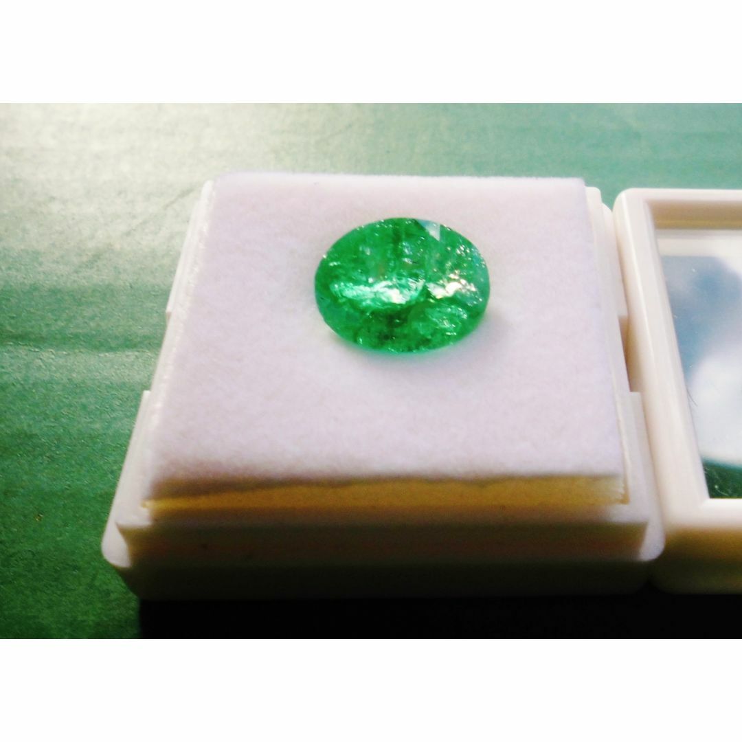 ✨ルース 🤢Green Quartz  8.25ct  ケース付 レディースのアクセサリー(その他)の商品写真