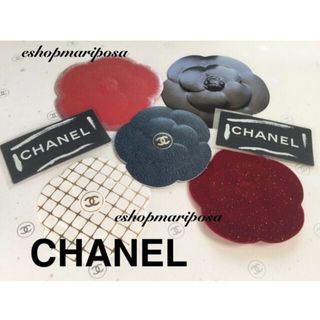 シャネル(CHANEL)のシャネル 7点セット♪ カメリアステッカー、デニム柄 ベロア赤 白 ロゴシール黒(ラッピング/包装)