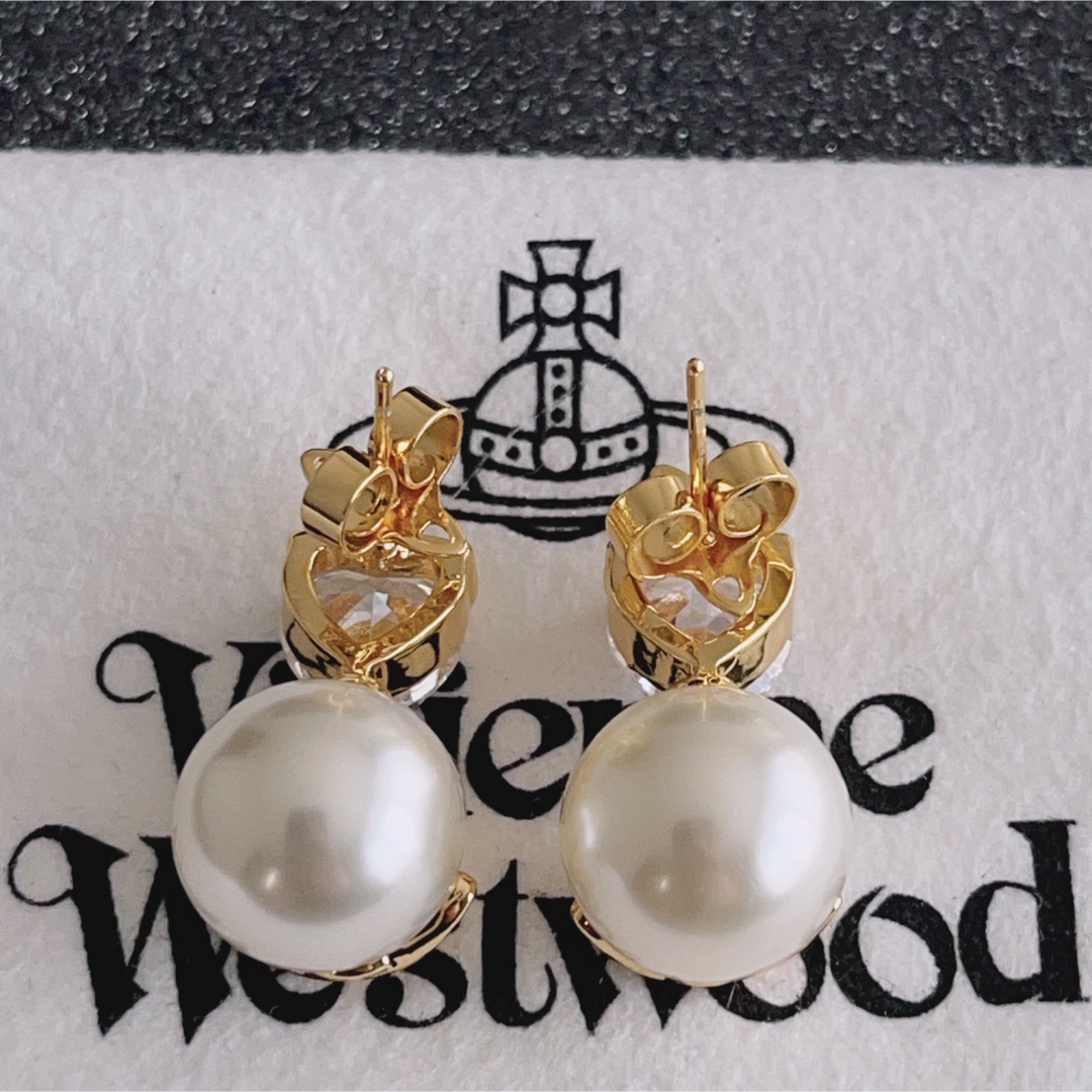 Vivienne Westwood(ヴィヴィアンウエストウッド)のヴィヴィアンウエストウッド　パールピアス レディースのアクセサリー(ピアス)の商品写真