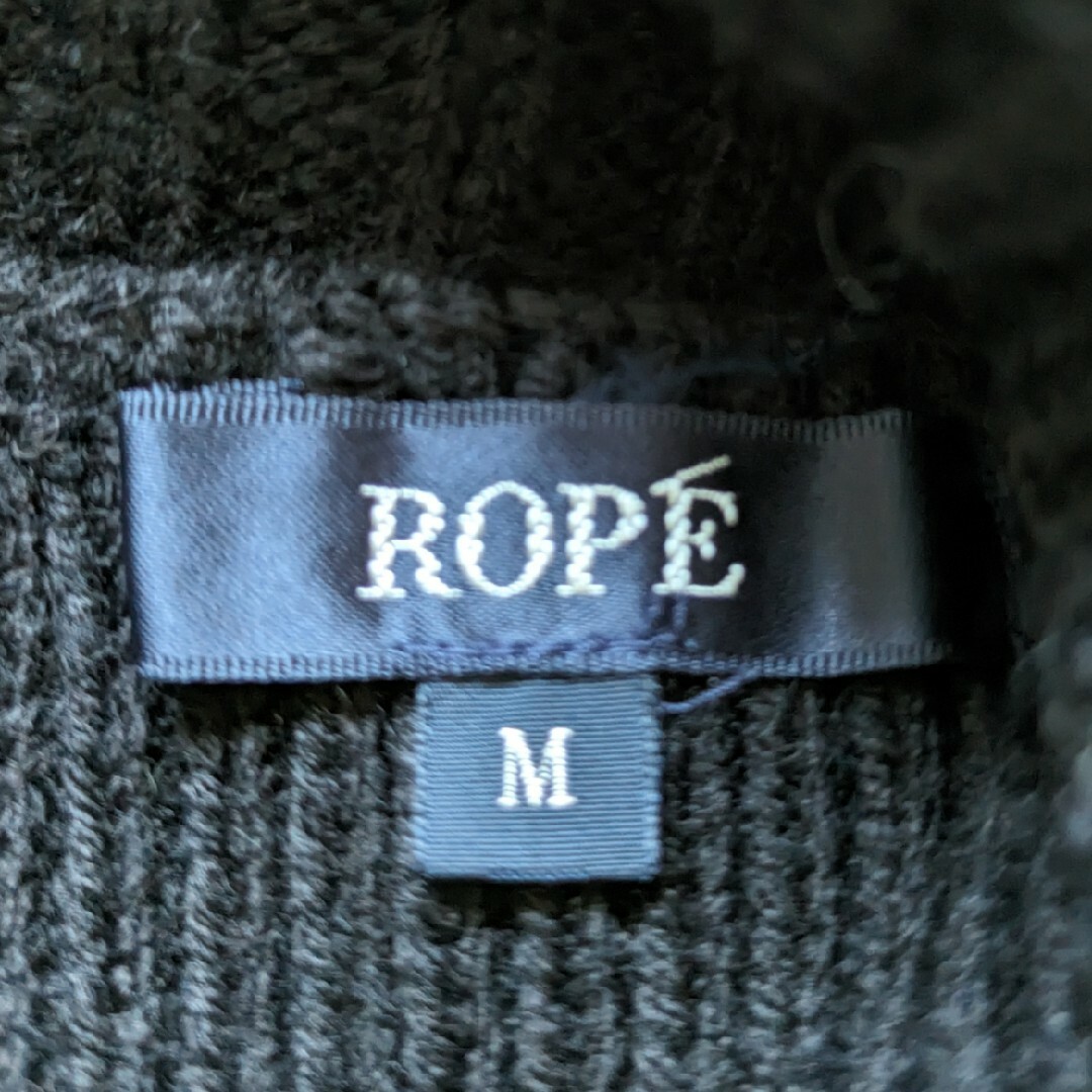 ROPE’(ロペ)のROPE＊黒ニットケープ＊Mサイズ レディースのジャケット/アウター(ポンチョ)の商品写真