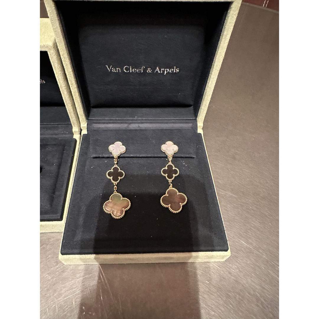 Van Cleef & Arpels(ヴァンクリーフアンドアーペル)のヴァンクリーフ&アーペル レディースのアクセサリー(ピアス)の商品写真