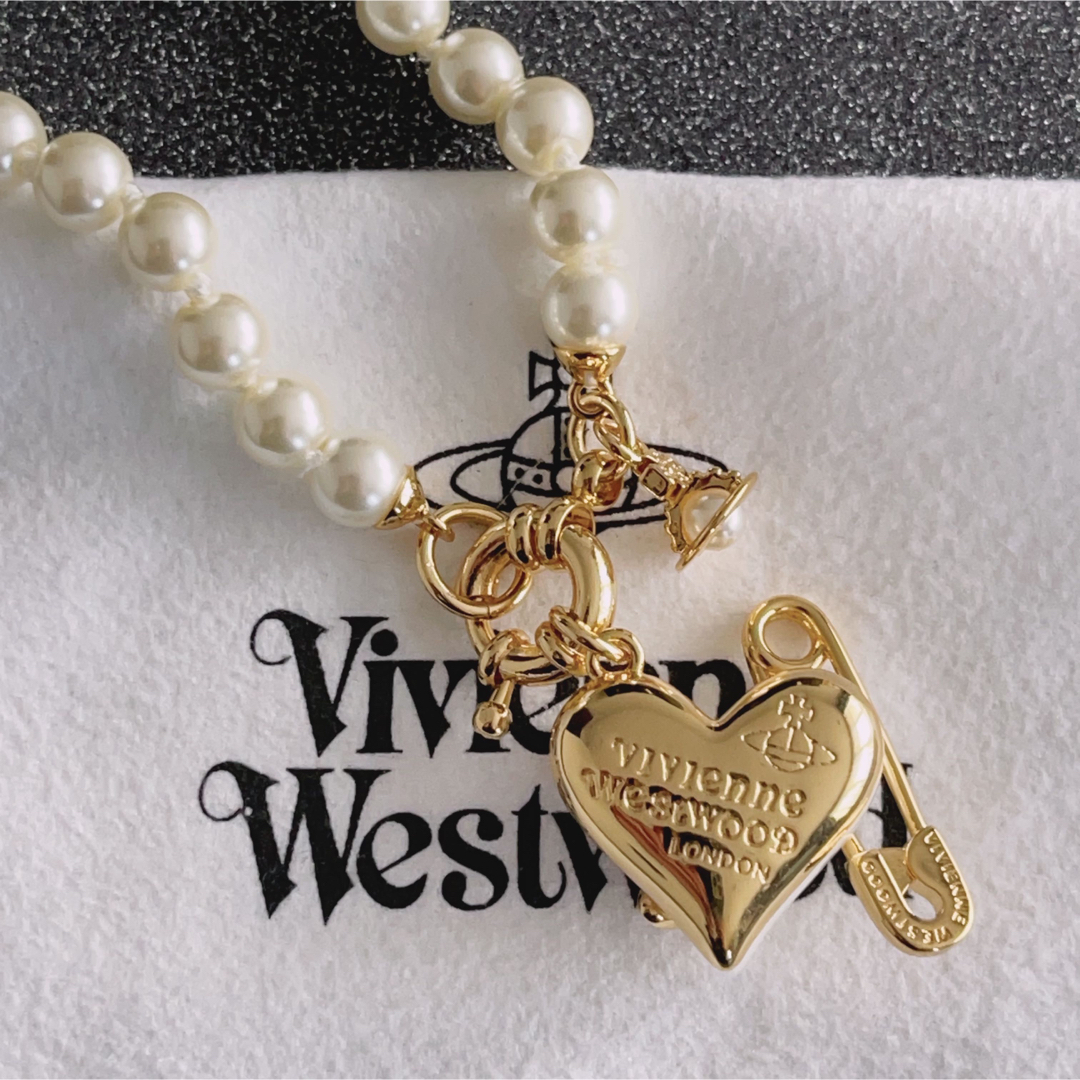Vivienne Westwood(ヴィヴィアンウエストウッド)のヴィヴィアンウエストウッドORIETTA  ネックレス スワロフスキーパール レディースのアクセサリー(ネックレス)の商品写真