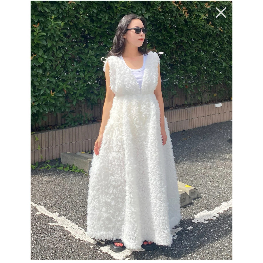 SHEER Bibiy. 黄色い NOELLE DRESS SHEER Bibiy. 黄色い NOELLE DRESS