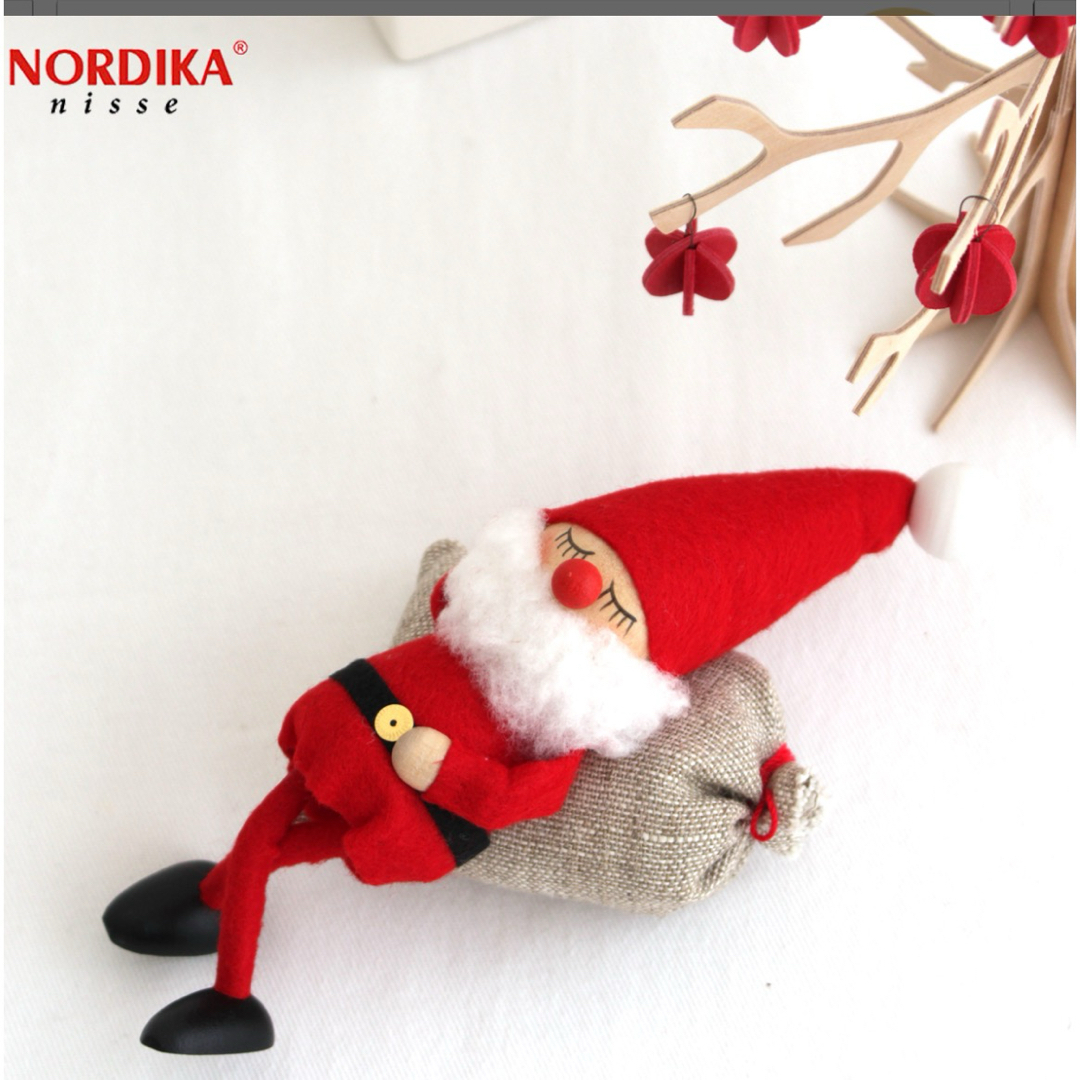 NORDICA(ノルディカ)のノルディカニッセ　寝ているサンタ インテリア/住まい/日用品のインテリア小物(置物)の商品写真