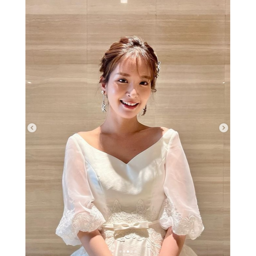 クラシカル ウエディングドレス ホワイト Vネック 繊細レース 結婚式 クラシカル ウエディングドレス ホワイト Vネック 繊細レース 結婚式