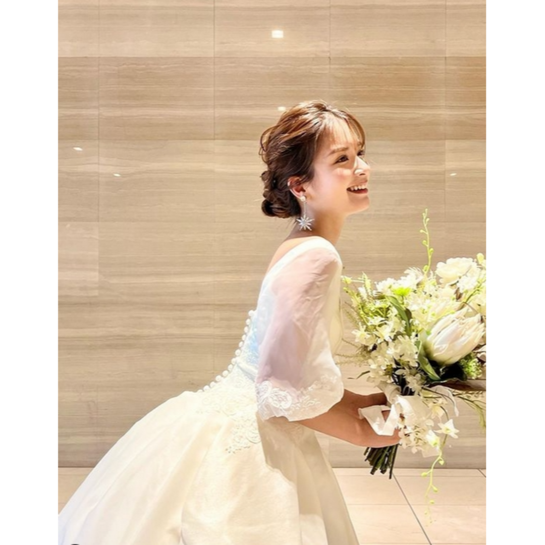 クラシカル ウエディングドレス ホワイト Vネック 繊細レース 結婚式 クラシカル ウエディングドレス ホワイト Vネック 繊細レース 結婚式