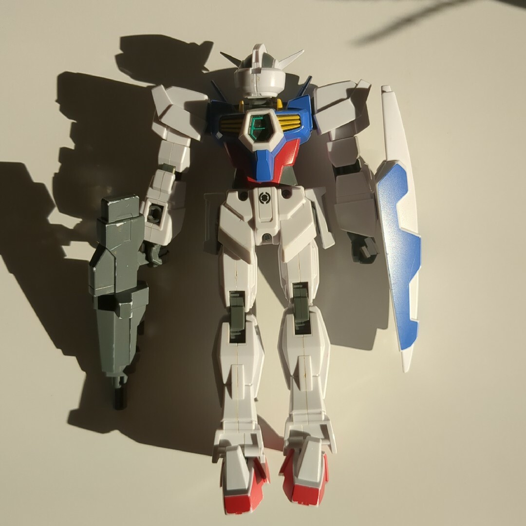 ガンダム２体　ジャンク品 エンタメ/ホビーのおもちゃ/ぬいぐるみ(模型/プラモデル)の商品写真