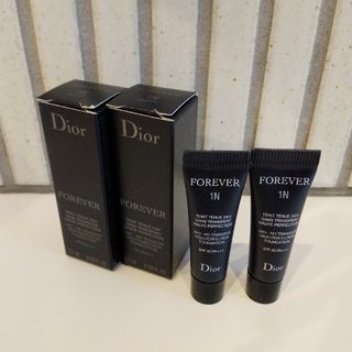 クリスチャンディオール(Christian Dior)のディオールスキンフォーエヴァーフルイドマット　#1N  　2.7ml×2(ファンデーション)