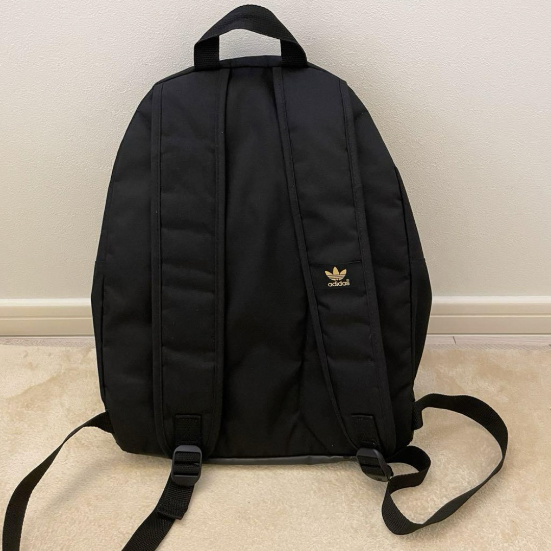 adidas - アディダス リュック ブラックゴールドの通販 by ぽ adidas - アディダス リュック ブラックゴールドの通販 by ぽ