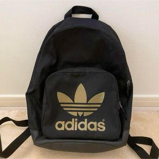 アディダス(adidas)のアディダス　リュック　ブラックゴールド(バッグパック/リュック)